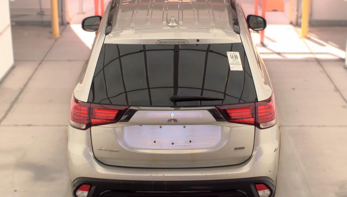 2020 Mitsubishi Outlander SE