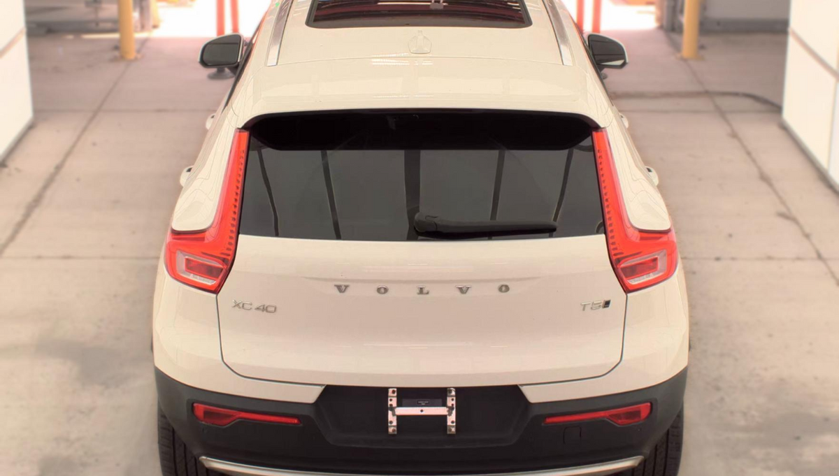 2020 Volvo XC40 T5 Momentum