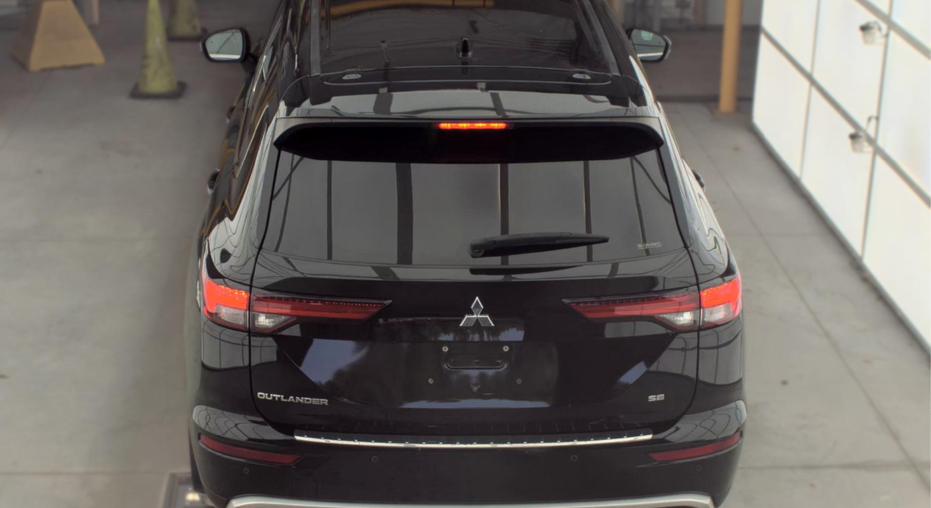 2023 Mitsubishi Outlander SE