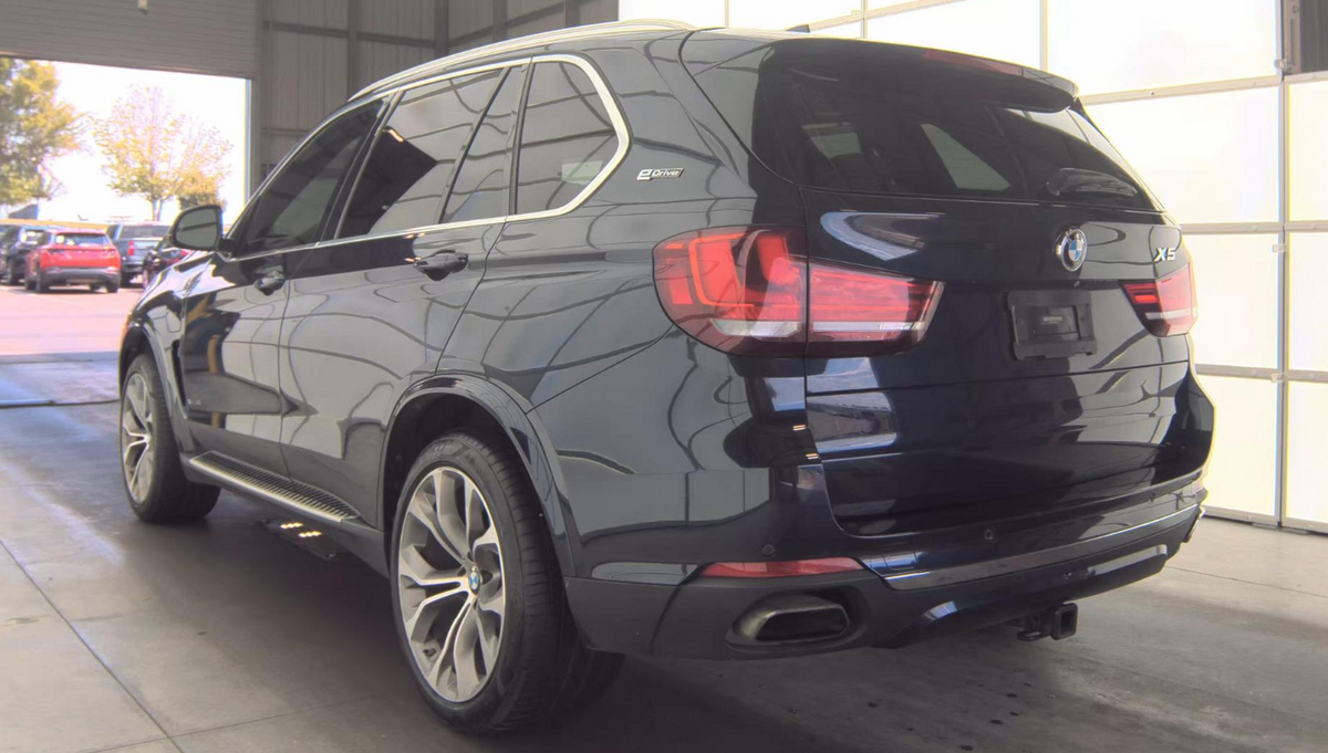 2017 BMW X5 Sports Activity Vehicle iPerformance LUXURY LINE
