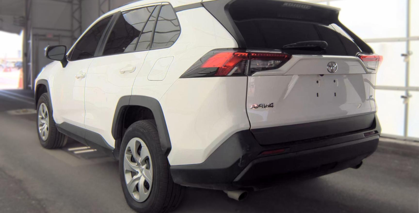 2021 Toyota RAV4 LE