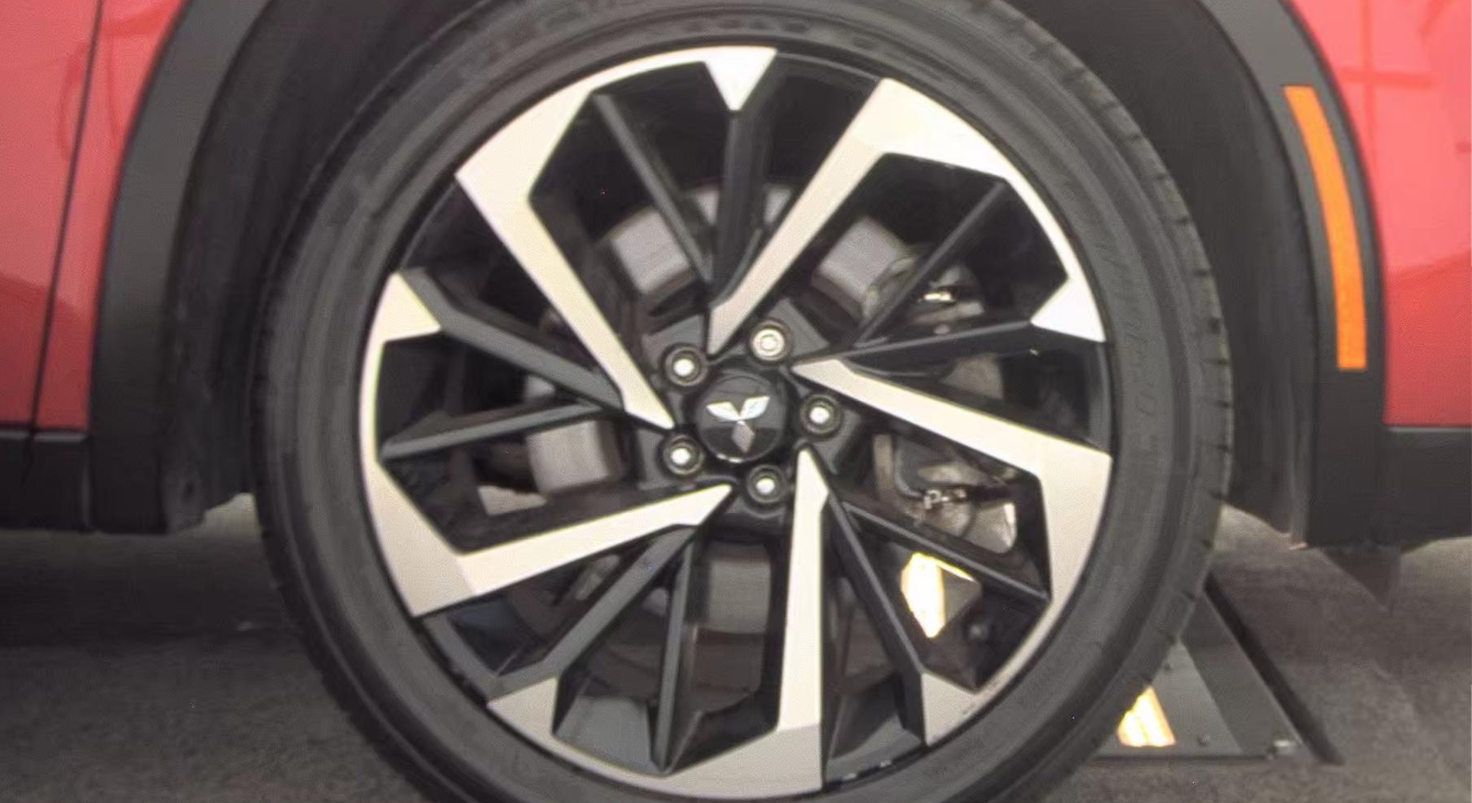 2023 Mitsubishi Outlander SE
