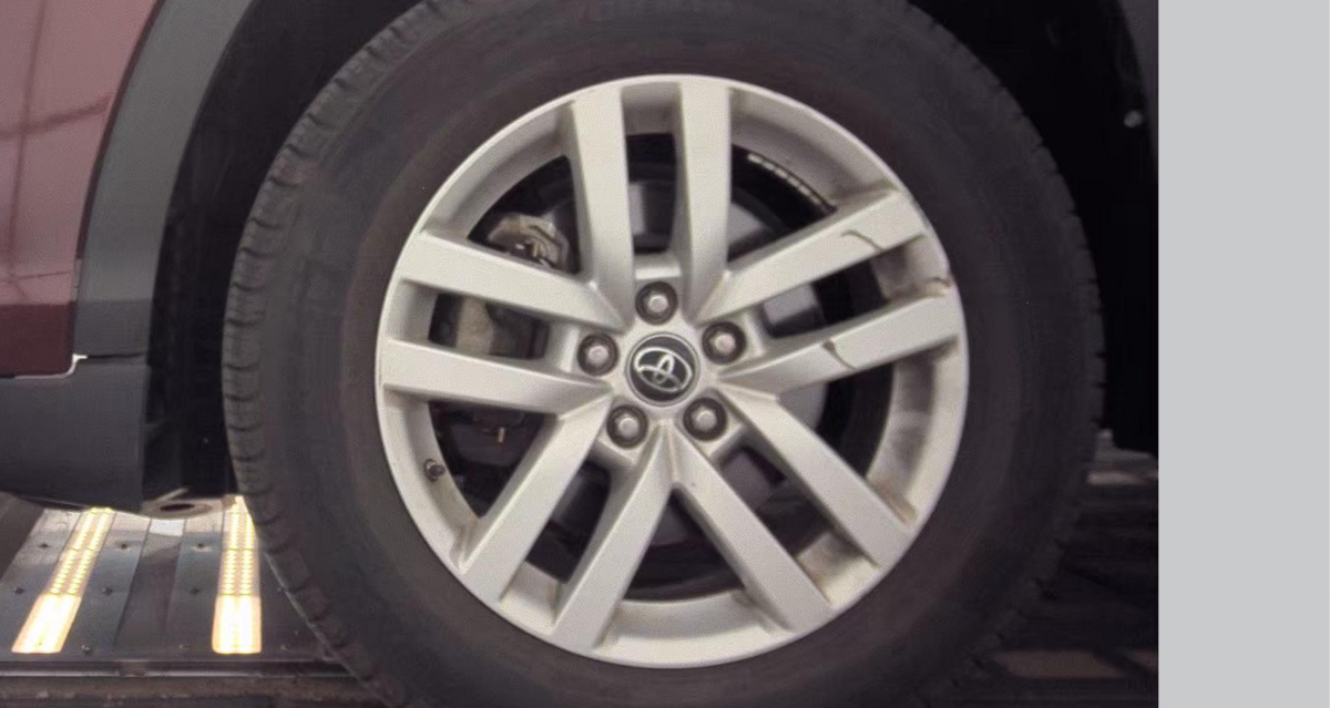 2016 Toyota Highlander LE