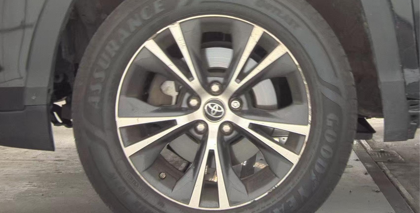 2018 Toyota Highlander LE