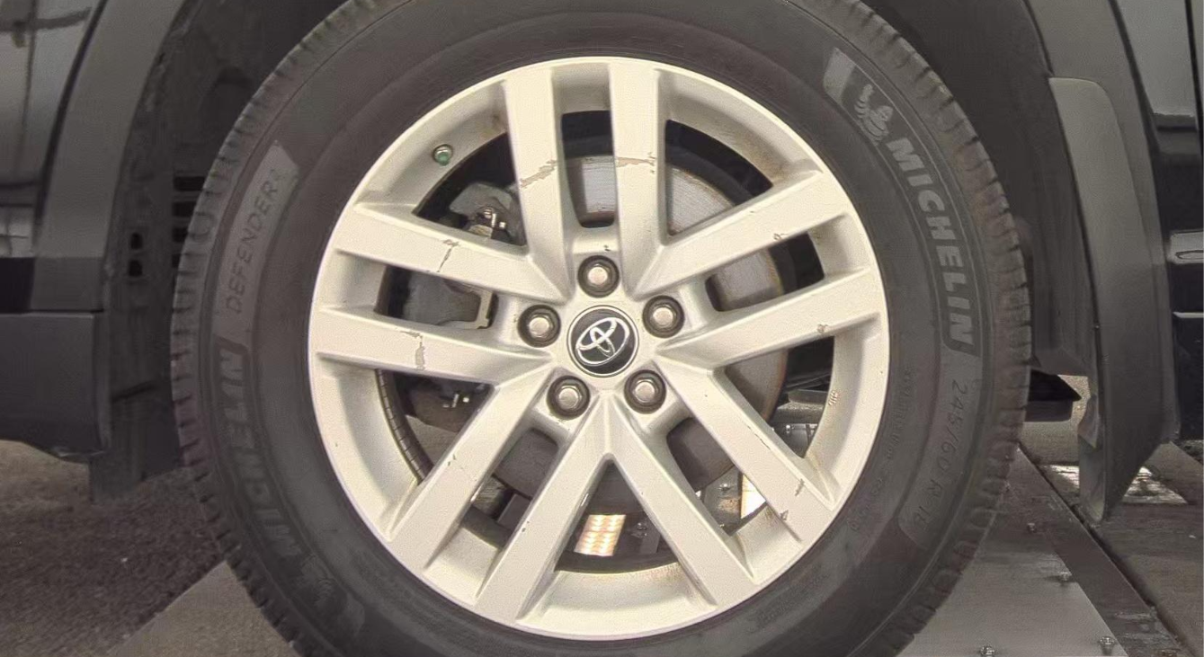 2016 Toyota Highlander LE