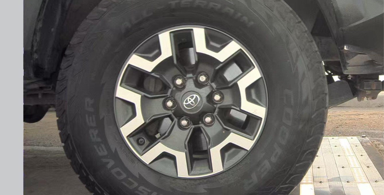 2017 Toyota Tacoma TRD Off-Road Crew Cab Long Bed