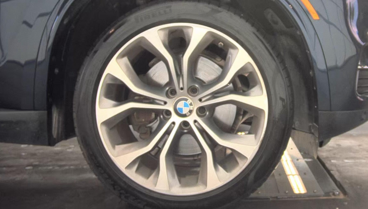 2017 BMW X5 Sports Activity Vehicle iPerformance LUXURY LINE