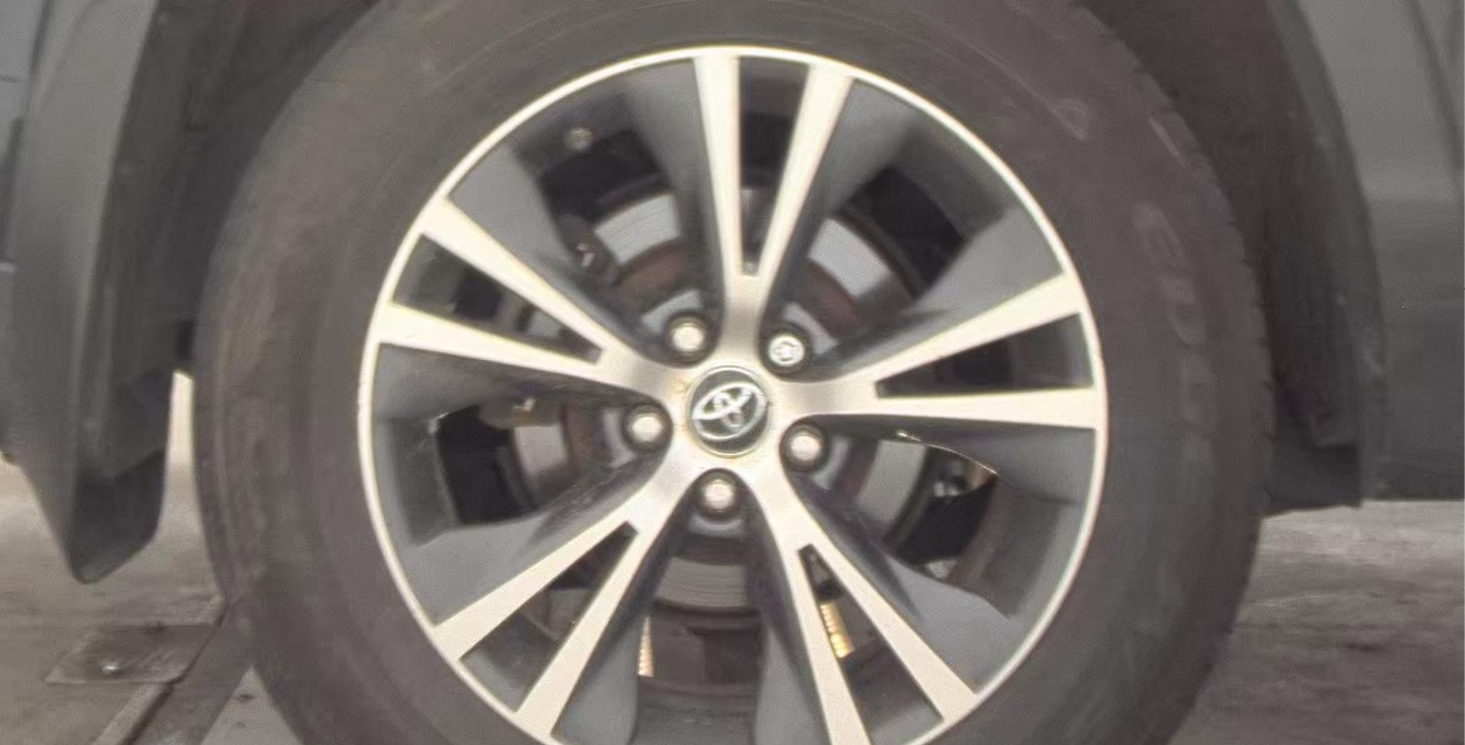 2018 Toyota Highlander LE
