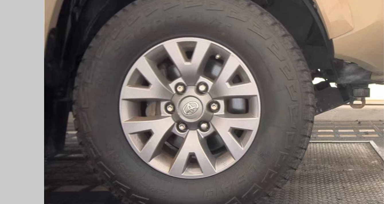 2017 Toyota Tacoma SR5 Crew Cab Medium Bed