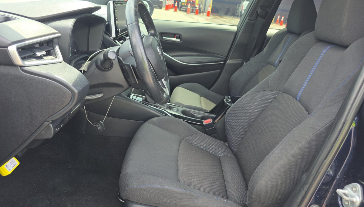 2020 Toyota Corolla SE Sedan