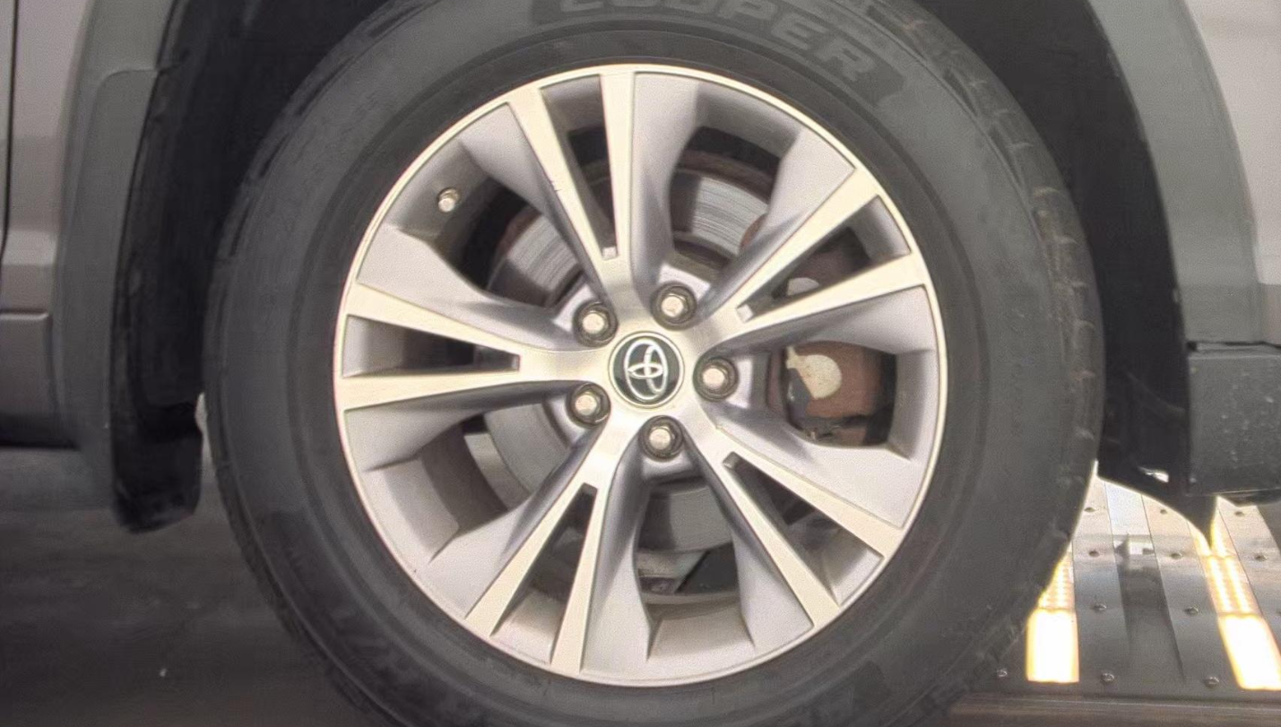 2016 Toyota Highlander LE Plus