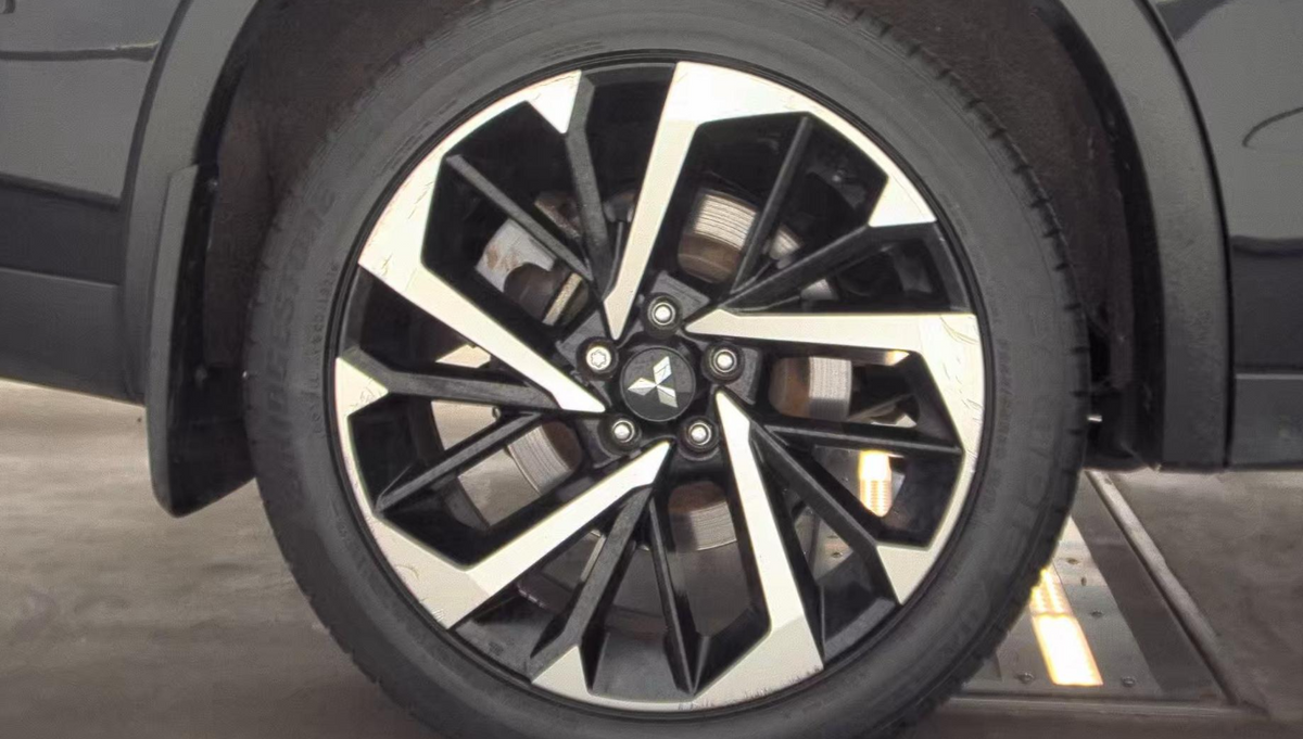 2022 Mitsubishi Outlander ES
