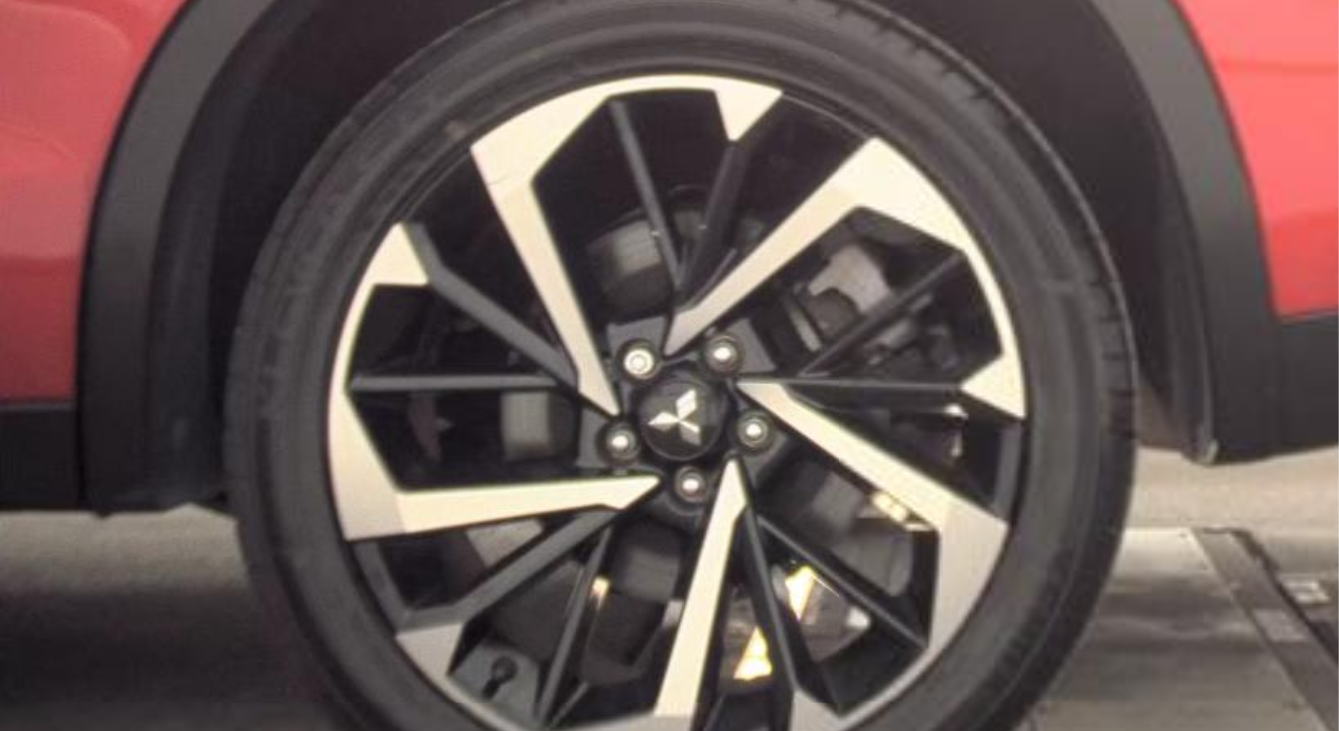 2023 Mitsubishi Outlander SE